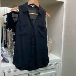 Black sleeveless shirt